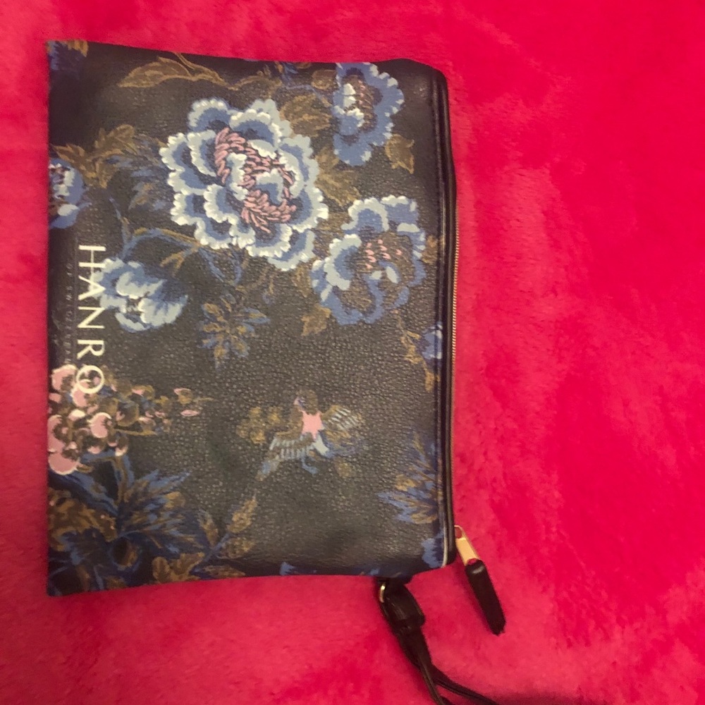 Hanro navy clutch